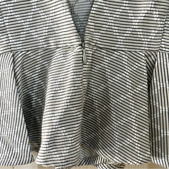 NWOT BCBGeneration Peplum Sleeveless Tank Top - Picture 4 of 12